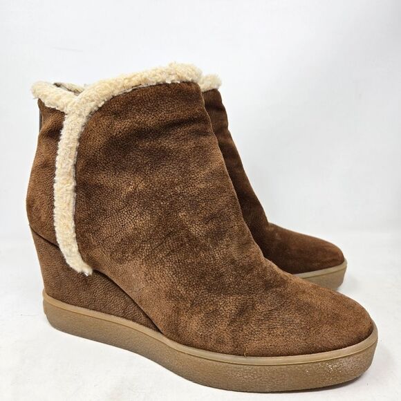 AQUATALIA Suede Charlie Wedge Booties Size 8.5 Sherpa Lined Boots - Picture 1 of 14